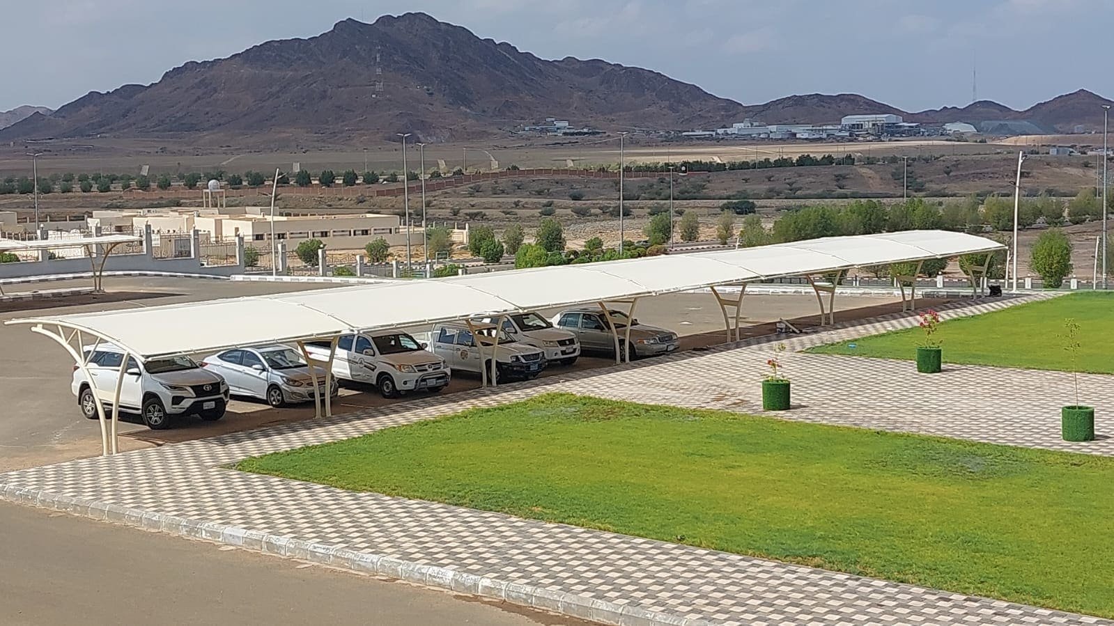 مظلات وسواتر جدة – تركيب مظلات سيارات ومجالس خارجية وسندويش بنل