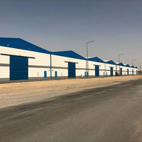تنفيذ هنجر بمساحات واسعة دون أعمدة داخلية كثيرة